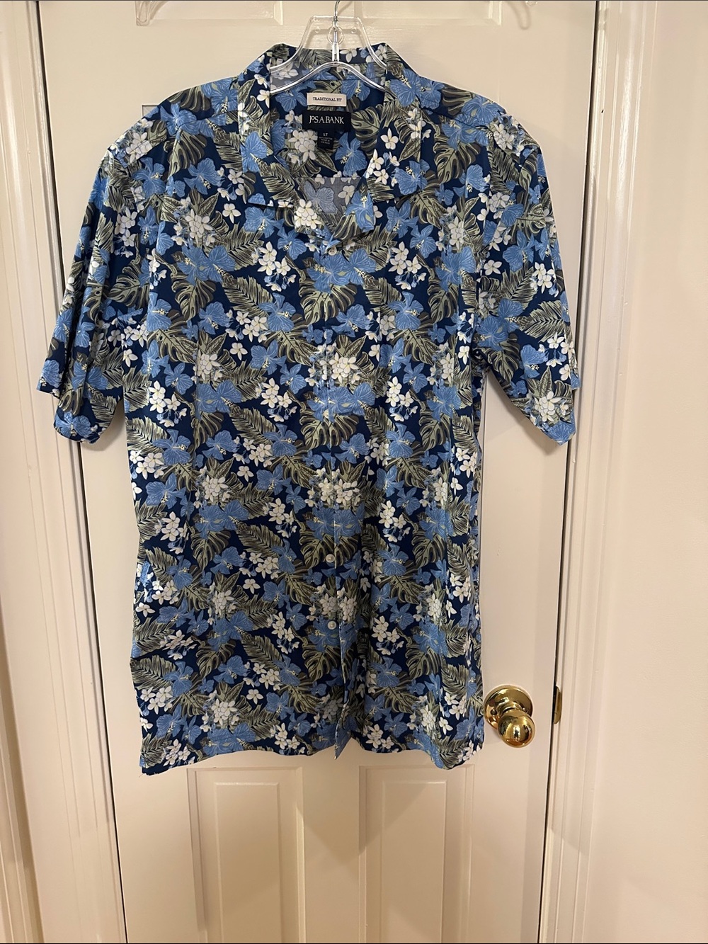 Jos. A. Bank Blue Floral Short Sleeve Button-Down Shirt